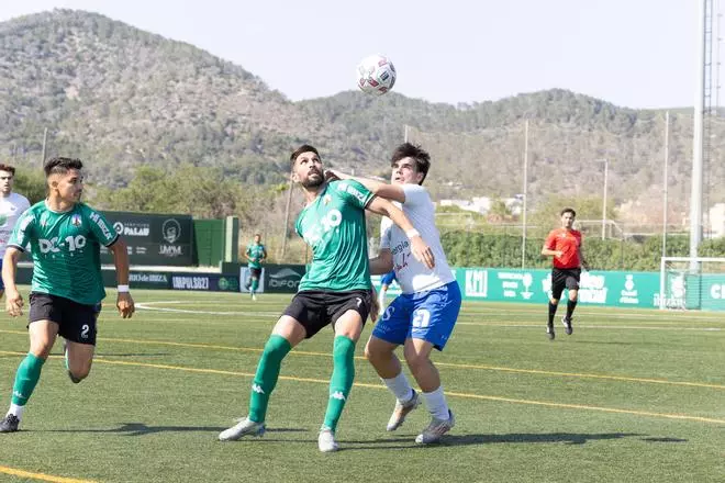 Las mejores imágenes del choque entre el Sant Jordi y el Sóller