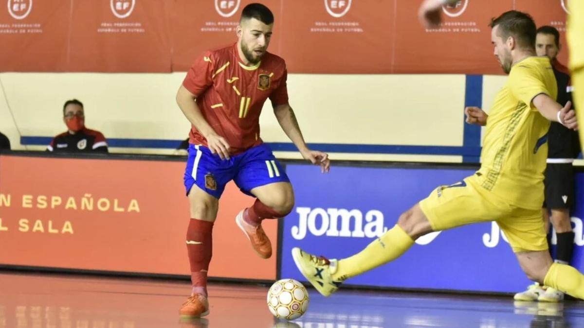 Catela será baja ante Eslovaquia por positivo en covid-19