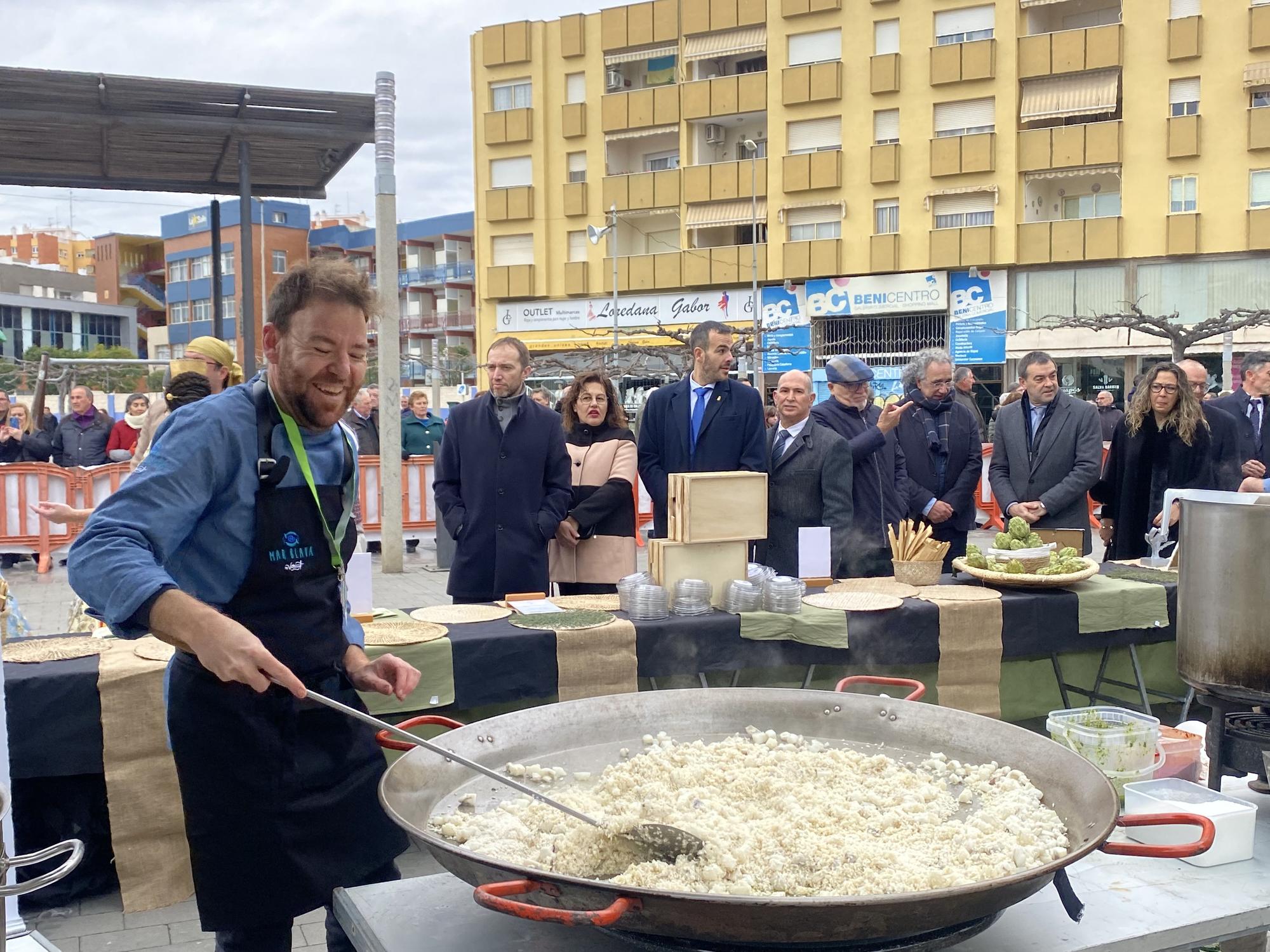 La 'carxofa' vuelve a llenar el centro de Benicarló con la degustación gastronómica