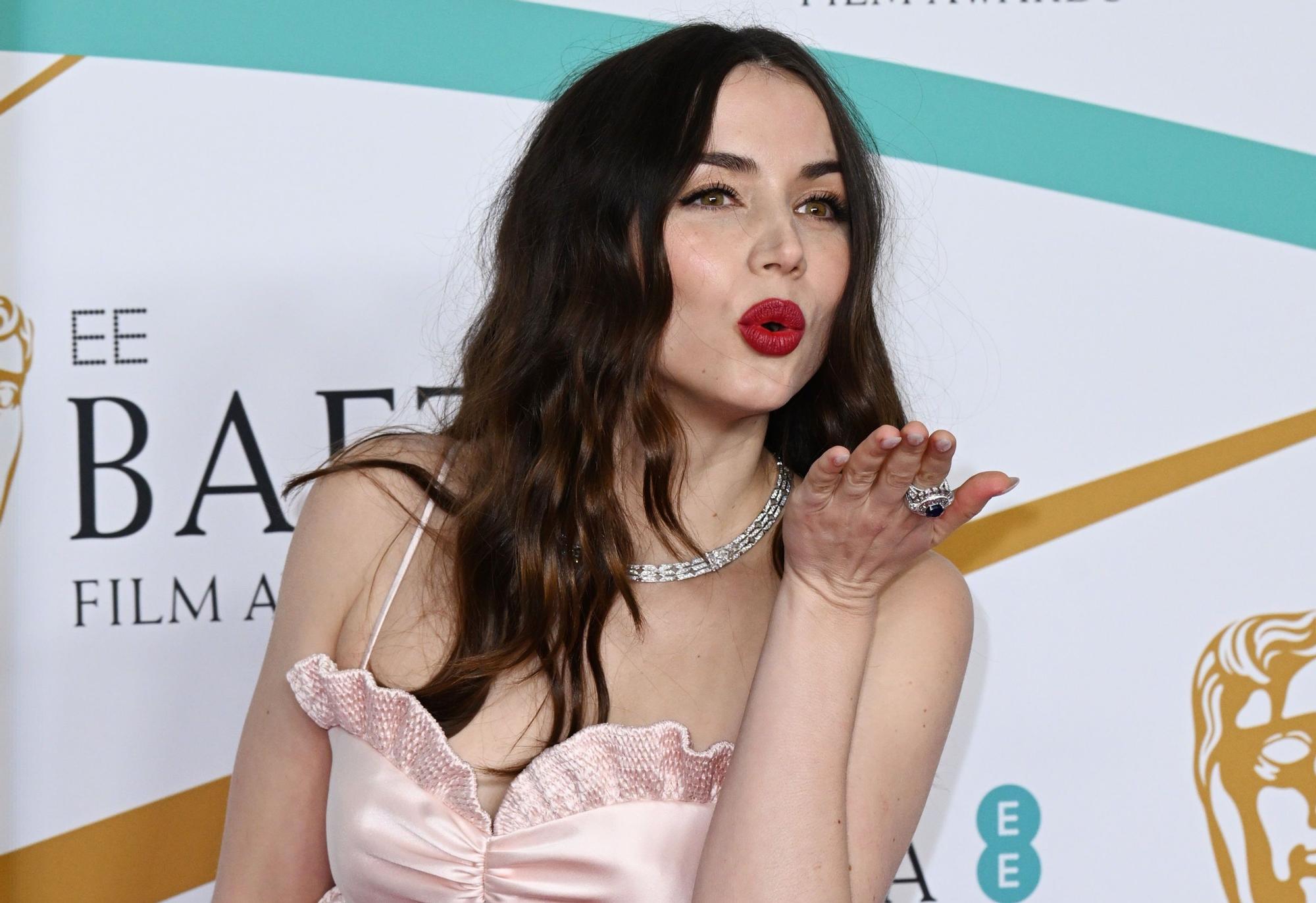 Ana de Armas' slinky satin BAFTA outfit evokes MAJOR reaction