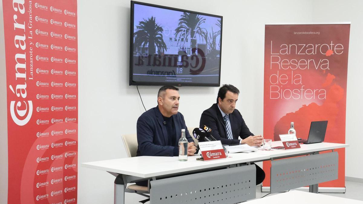 El Cabildo de Lanzarote destina 180.000 euros a mejoras estéticas en zonas industriales para eliminar rótulos de colores en los negocios