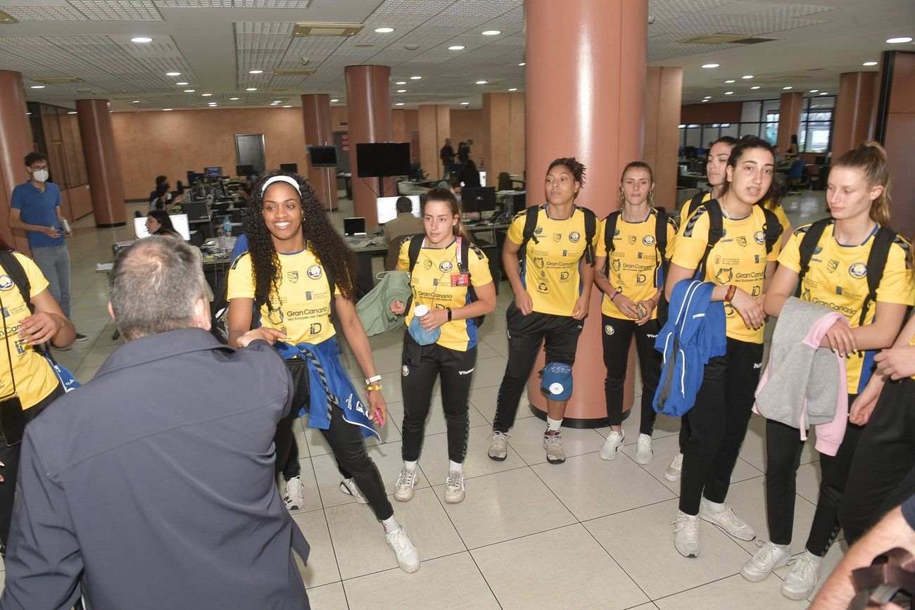 Visita a LA PROVINCIA del equipo de voleibol Gran Canaria Urbaser