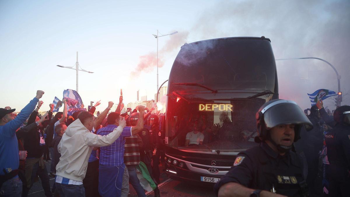 Deportivo de la Coruña: Así será el recibimiento al Deportivo en Riazor ante el Málaga: horarios, ruta y novedades