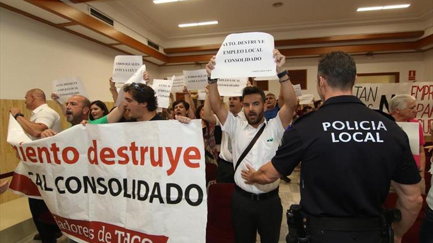 Nueva protesta y expulsión de los trabajadores de Tanatorios de Córdoba