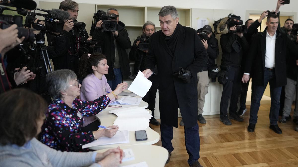 El presidente de Crocacia, Zoran Milanovic, este domingo durante la segunda vuelta de las elecciones presidenciales