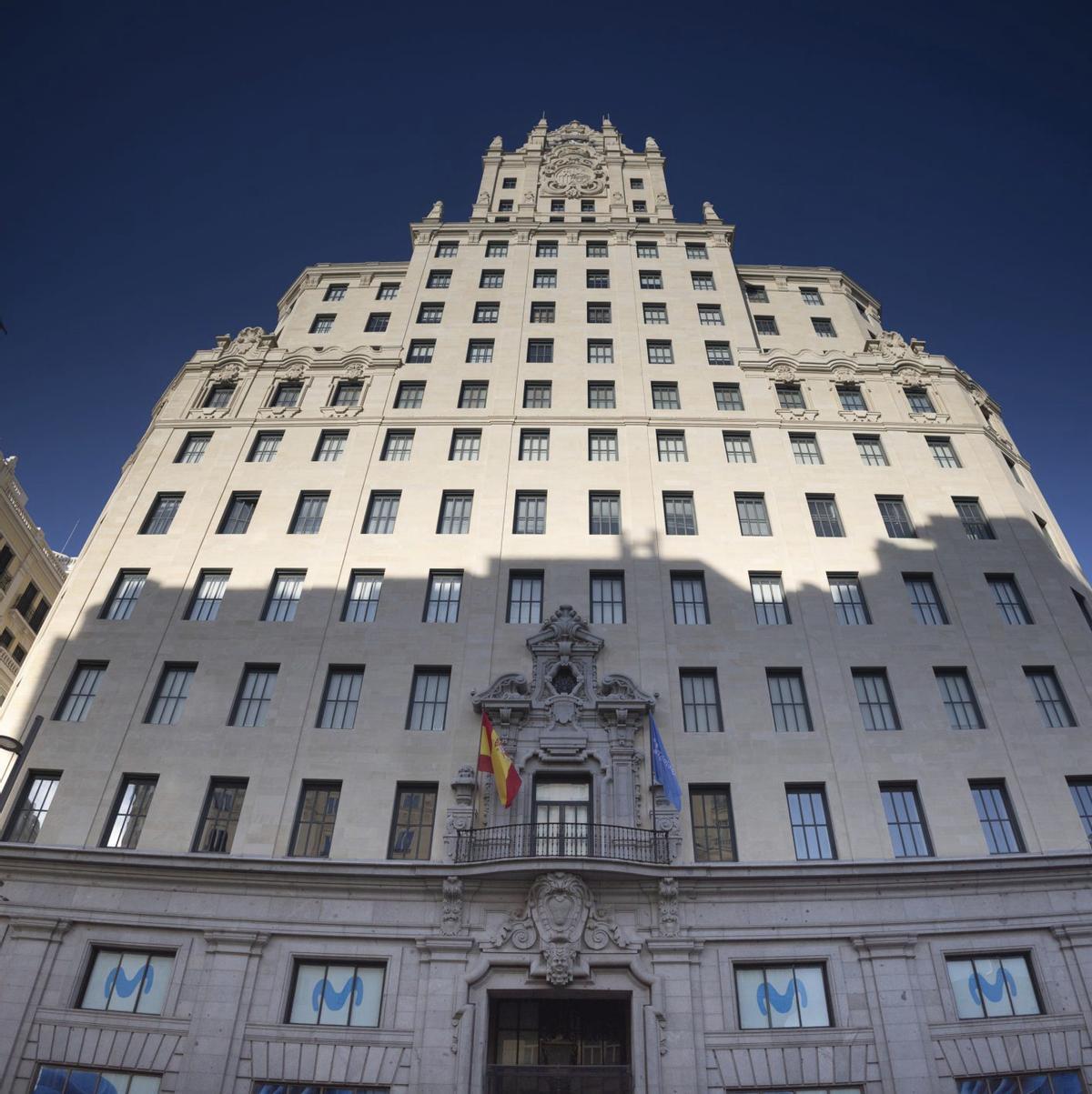 Telefónica tanca la venda de la històrica seu de la Gran Vía a Madrid