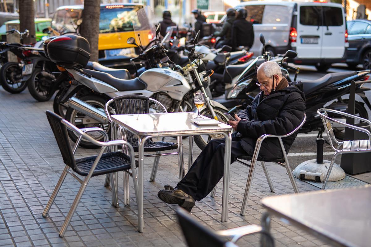 Sepúlveda, la calle en disputa por las restricciones a bares y tiendas del Eixample