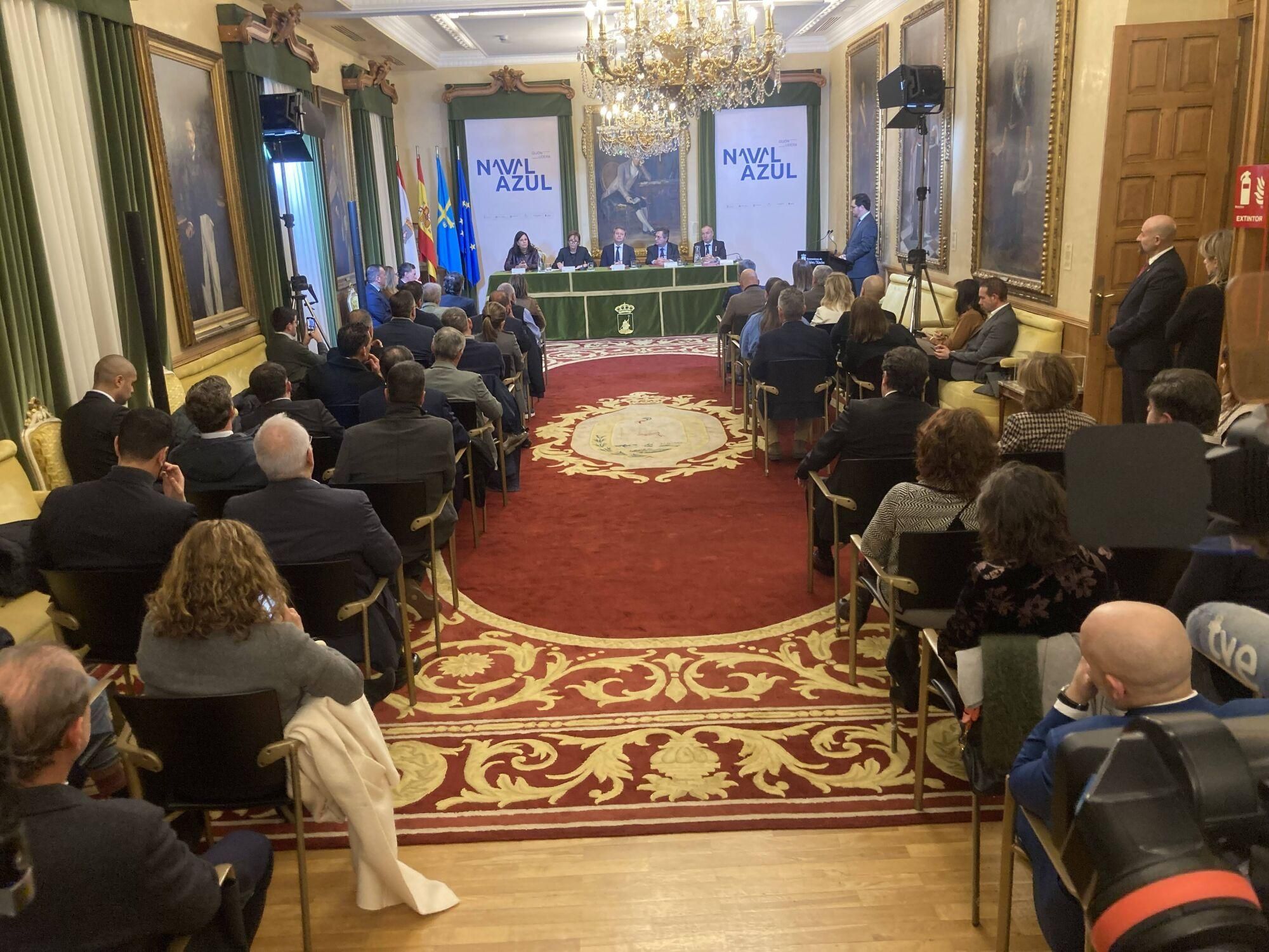 En imágenes: Así fue el acto de compra de los terrenos de Naval Azul
