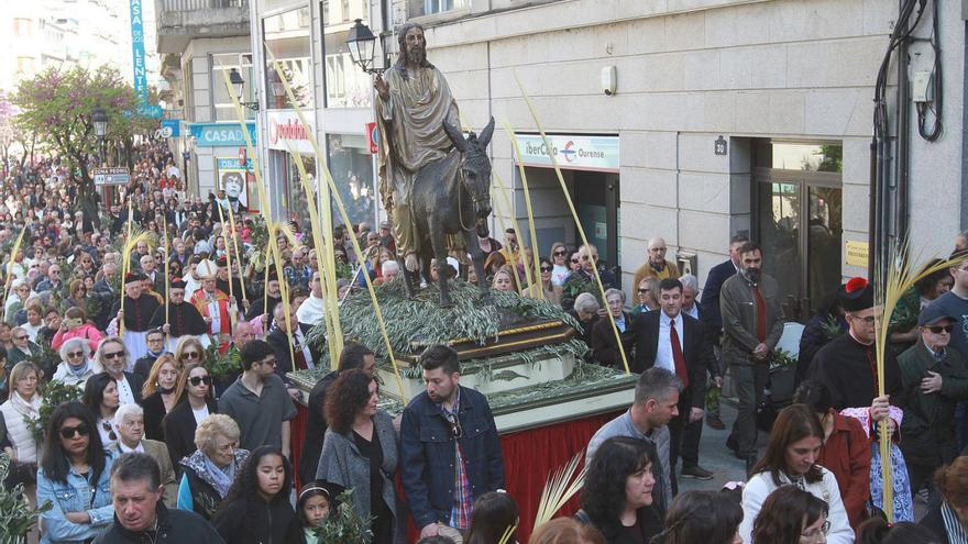 Ourense entra en la Semana Santa, con la participativa procesión del Domingo de Ramos