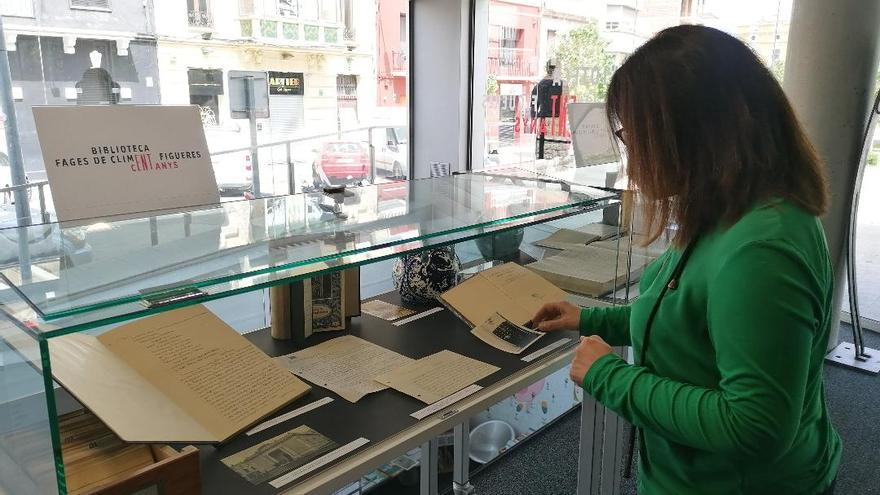 La Biblioteca de Figueres mostra documentació històrica pel seu centenari