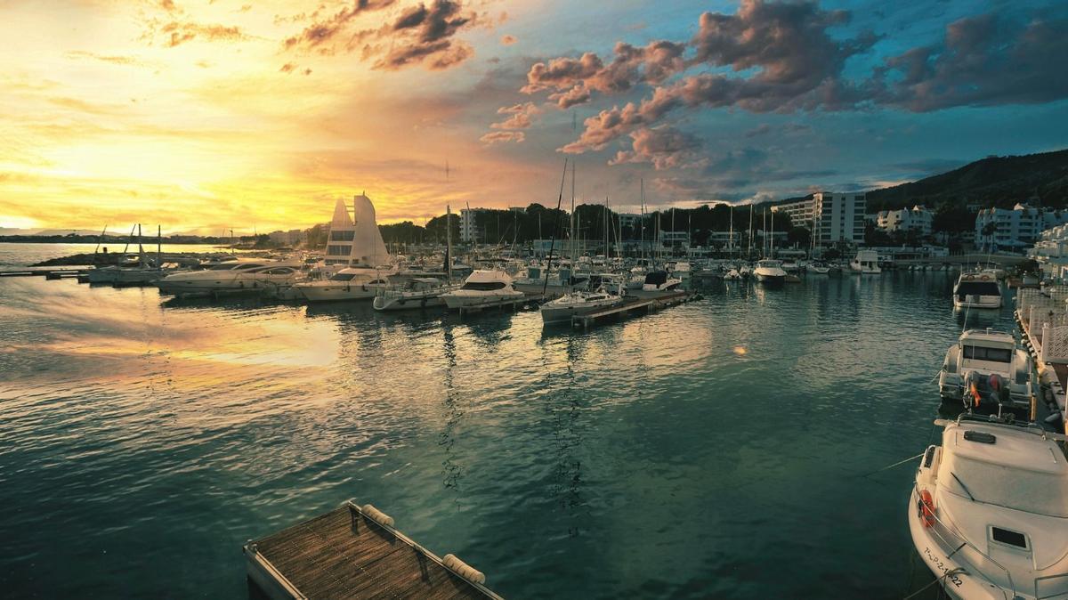 Puerto deportivo Las Fuentes.