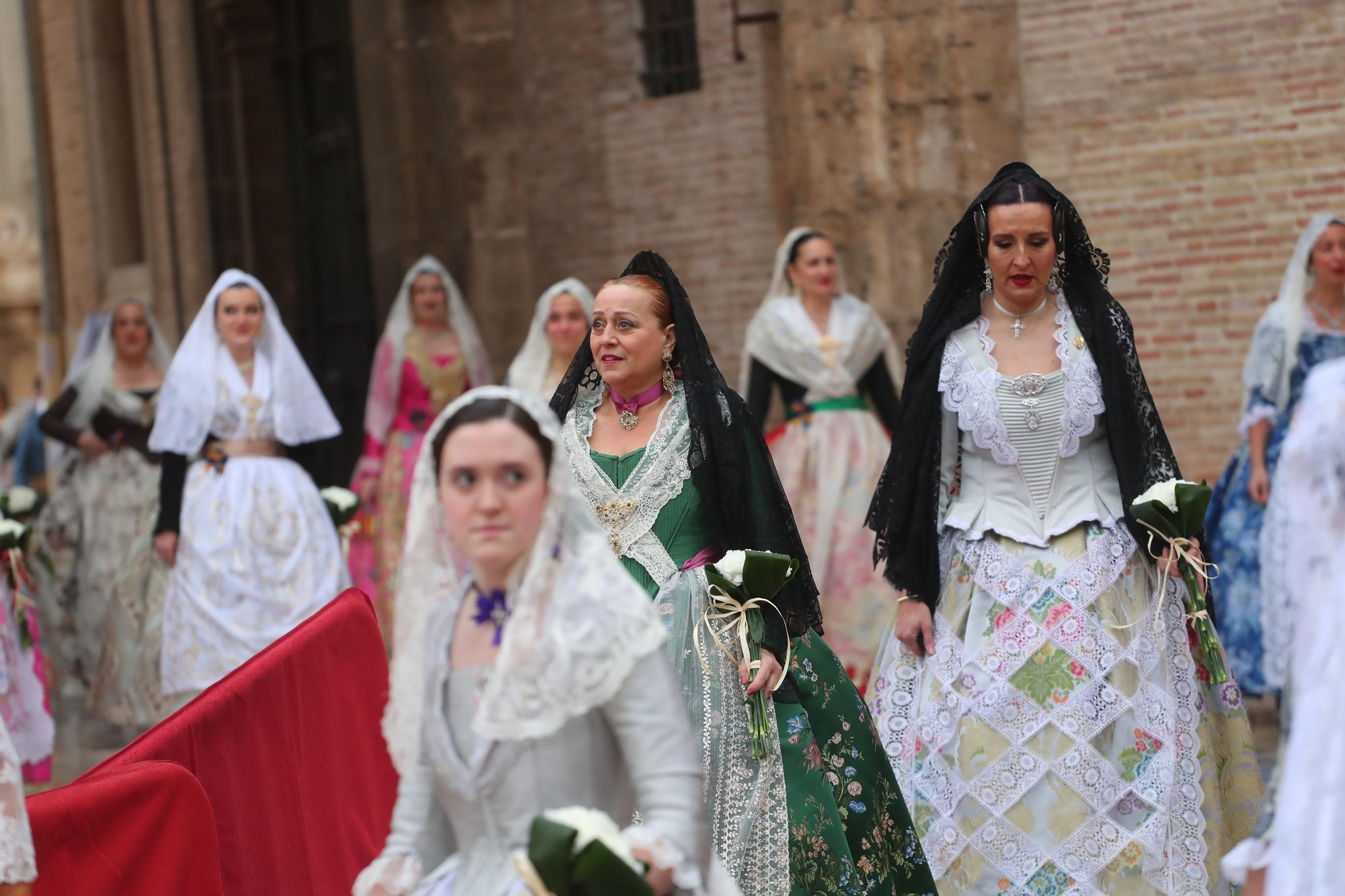 Búscate en el primer día de ofrenda por la calle de la Paz (entre las 15:30 a las 17:00 horas)