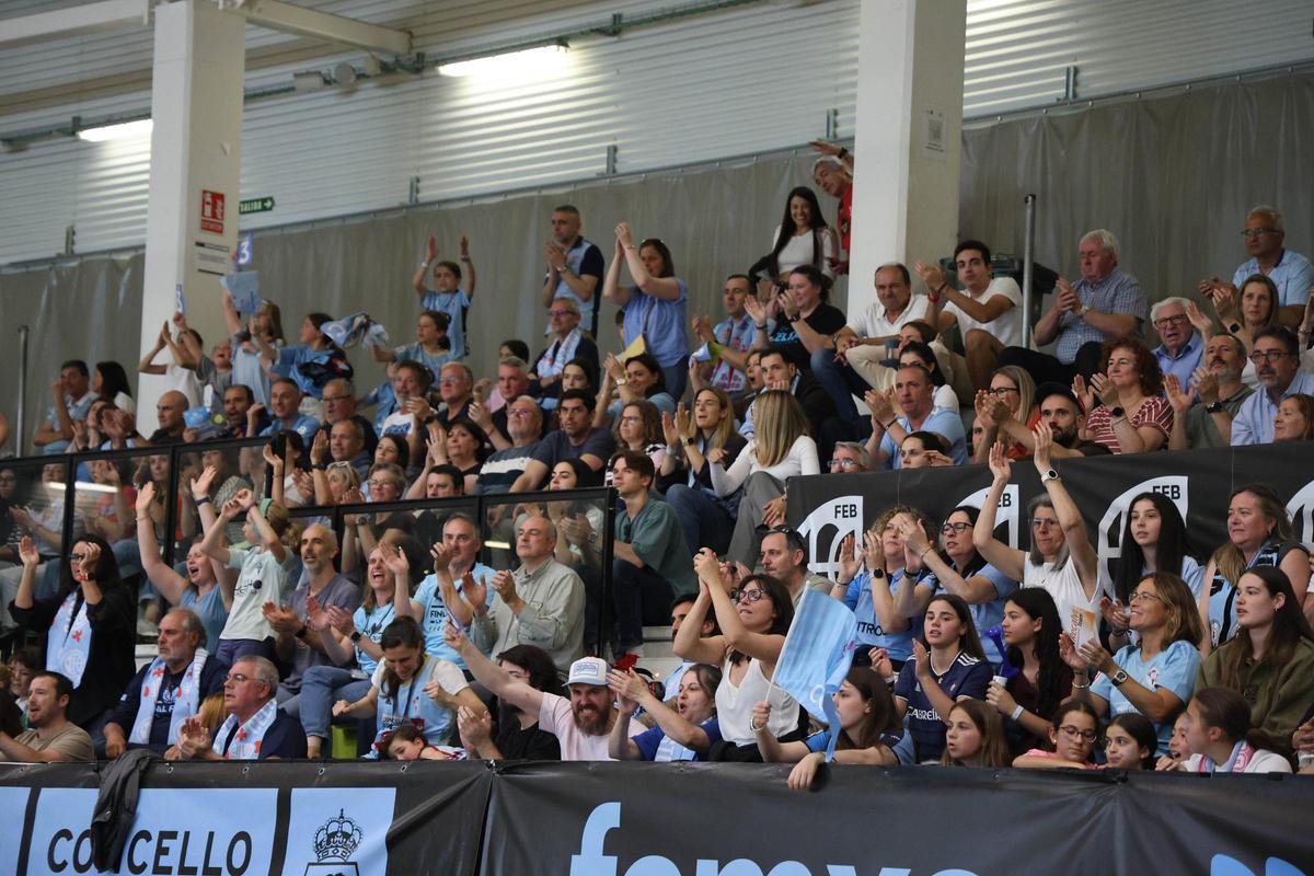 El Celta Zorka celebra su ascenso a la élite del baloncesto