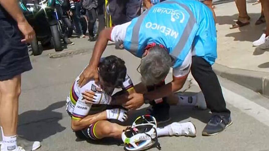 Alaphilippe abandona la Vuelta tras sufrir una dura caída