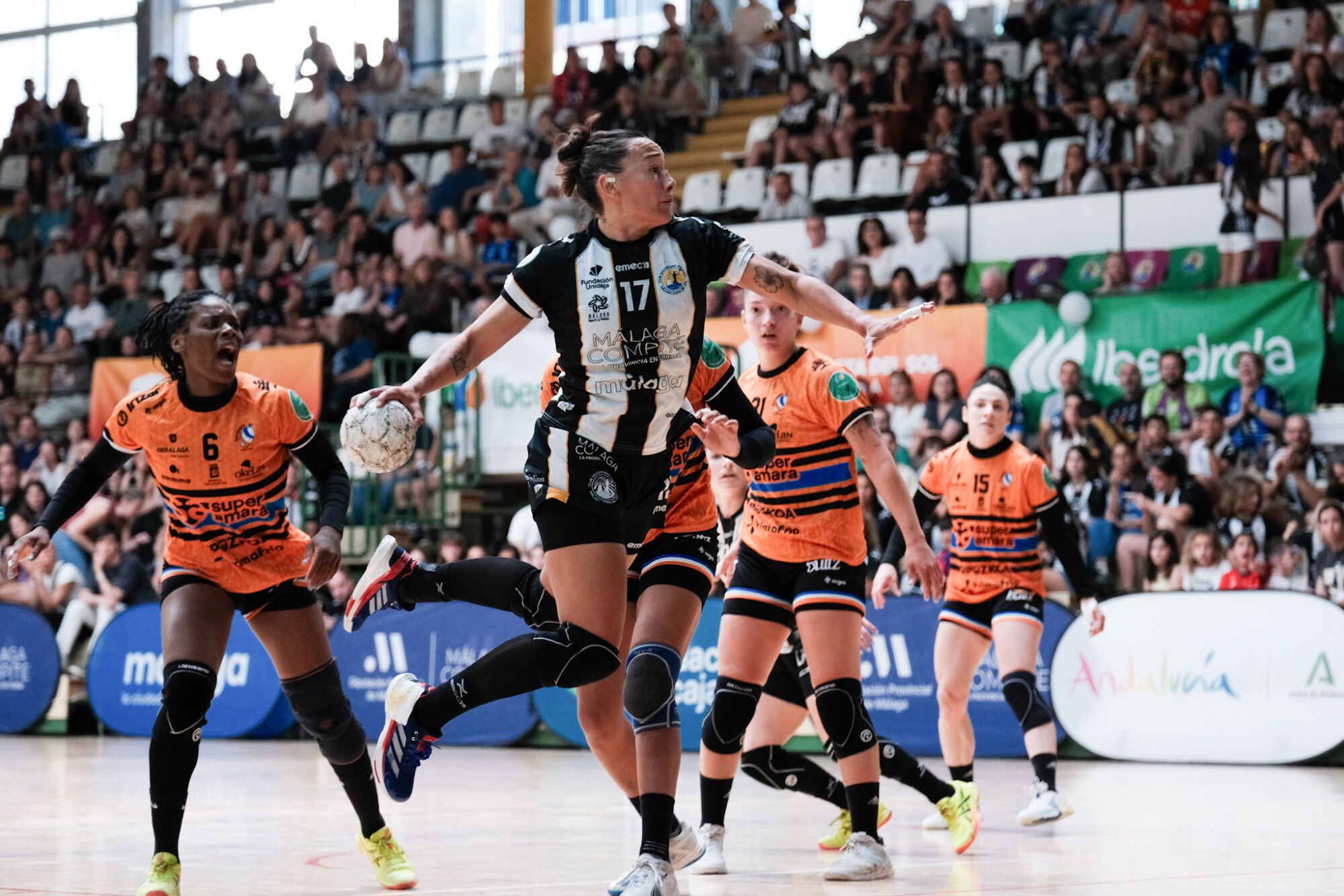 Balonmano Costa del Sol vs Bera Bera en la semifinal de la Liga Guerreras Iberdrola
