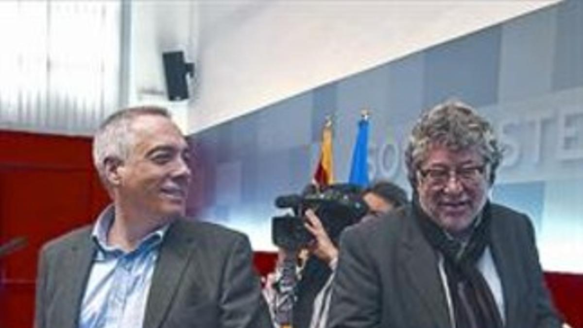 Pere Navarro y Antonio Balmón, en una reunión en la sede del PSC.