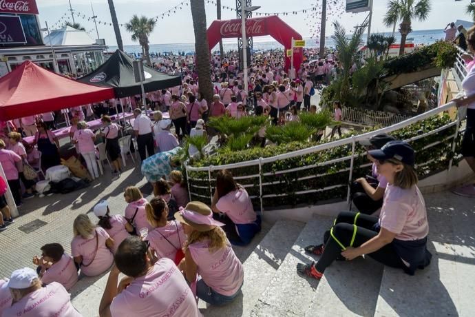 Marcha contra en cáncer de mama en Benidorm