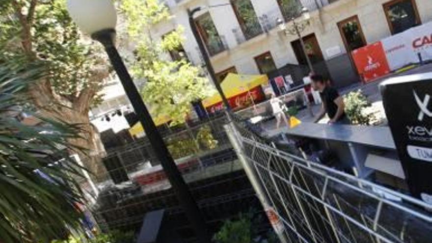 Vecinos del centro se quejan de la «falta  de protección» de la plaza de Gabriel Miró