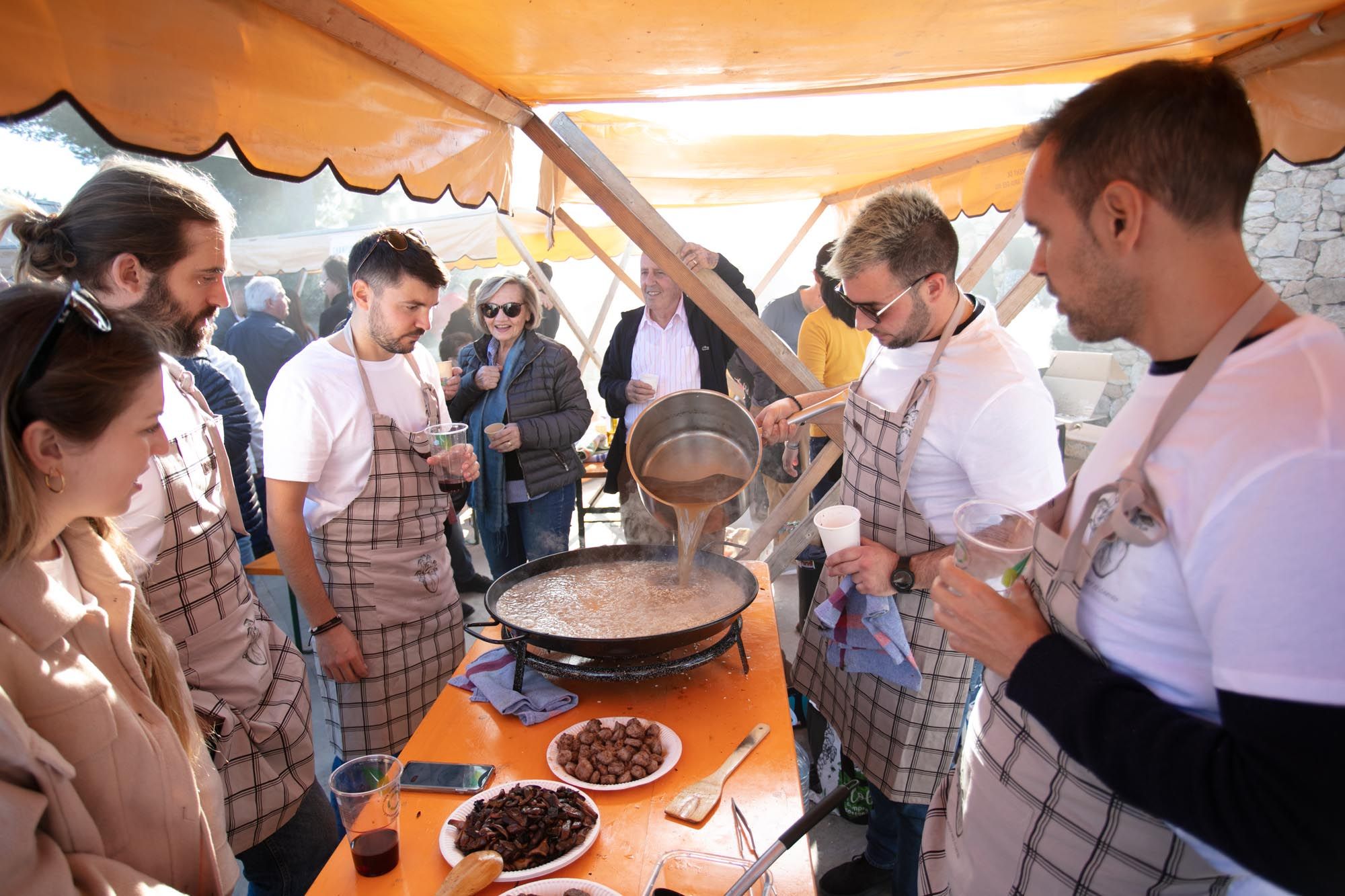 Concurso Mundial de Arroz con Pebrassos y Trozos