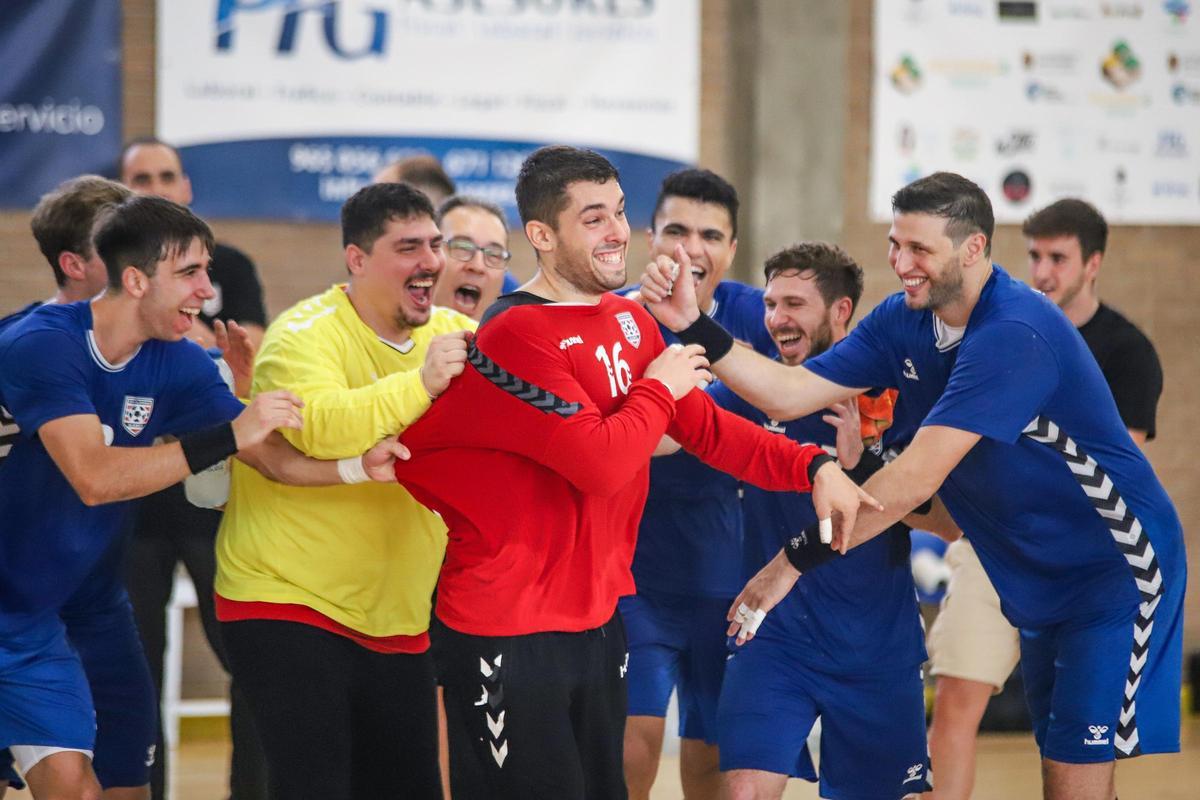 El Horneo Alicante larrancó el campeonato ganando los dos primeros partidos como locales