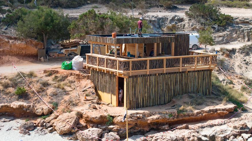 El Govern espera los informes de las inspecciones a los quioscos de Formentera para actuar &quot;en consecuencia&quot;
