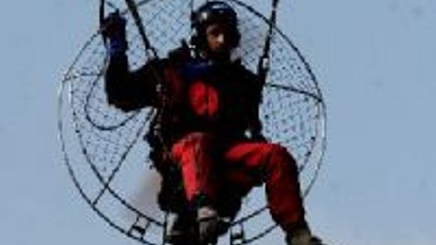 La aventura en paramotor hacia Santiago transcurre con emoción