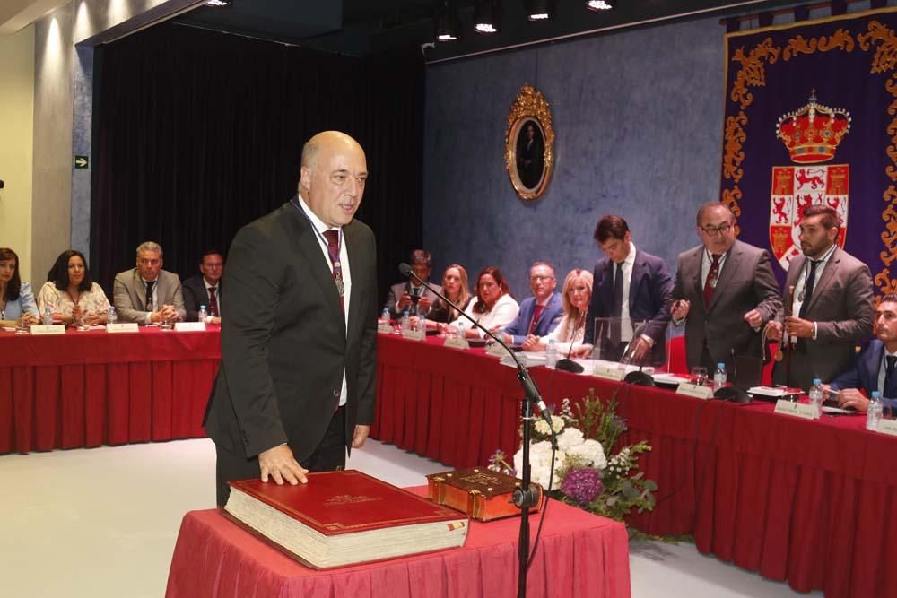Toma de posesión del presidente de la Diputación, Antonio Ruiz