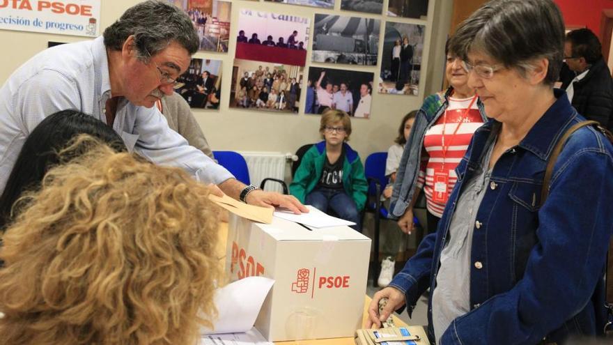 Más del 56% de la militancia del PSOE ha votado ya para elegir secretario provincial