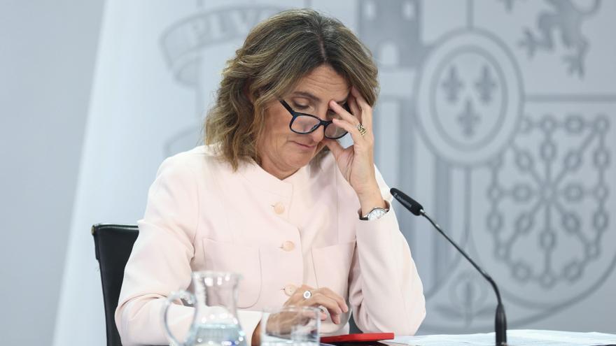 Ribera critica que las eléctricas &quot;no jueguen limpio&quot; y pide más claridad