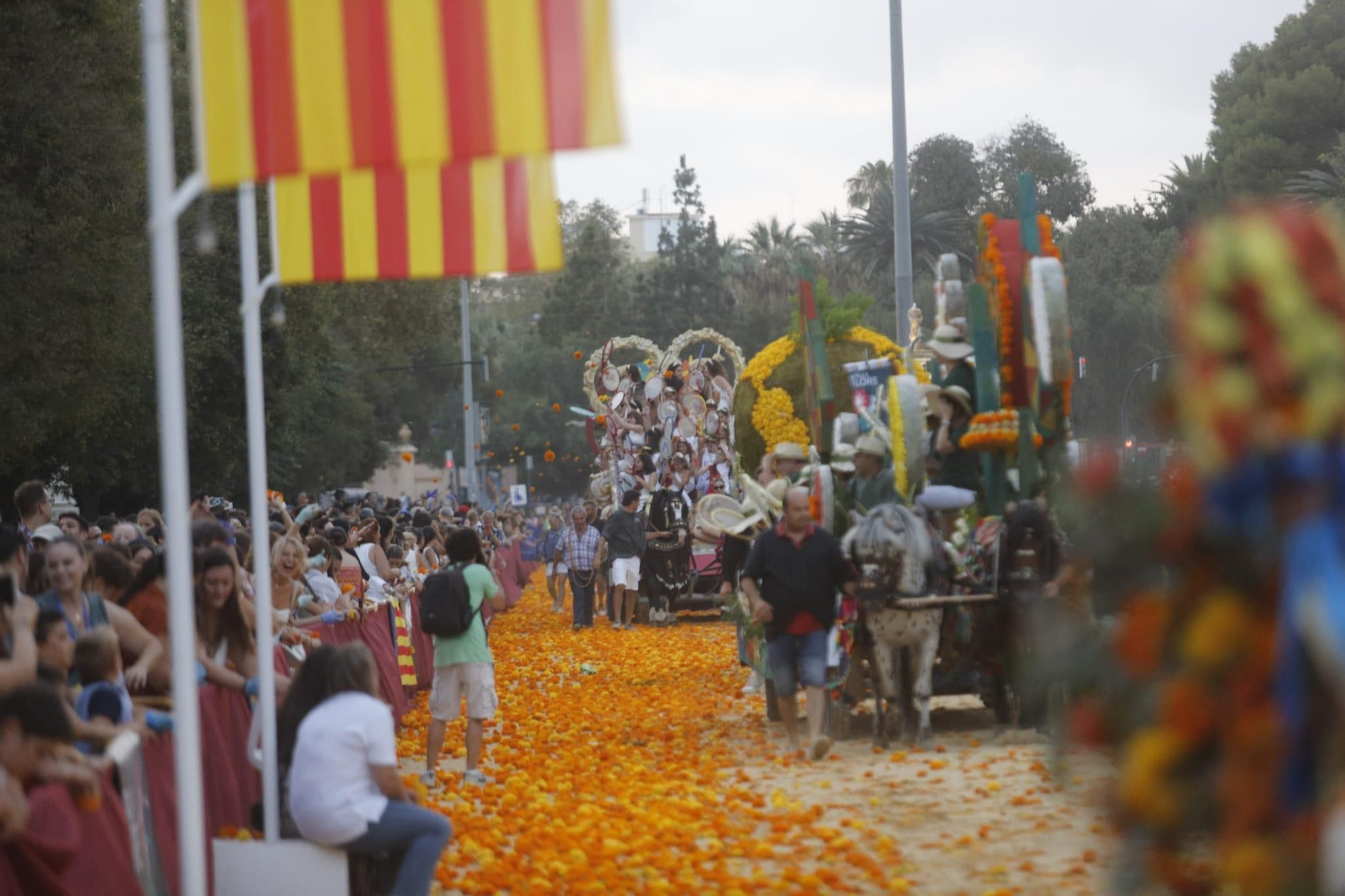 Así ha sido la Batalla de Flores en València 2024