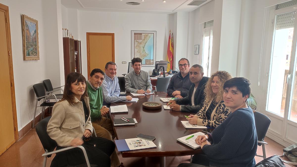 Reunión entre Alfred Remolar y los representantes de la FAMPA.