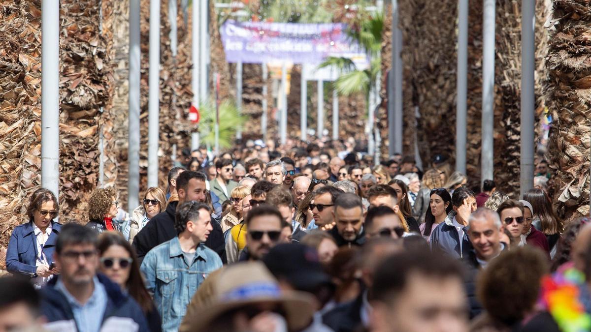 Emotiva y divertida versión de 'La manta al coll'