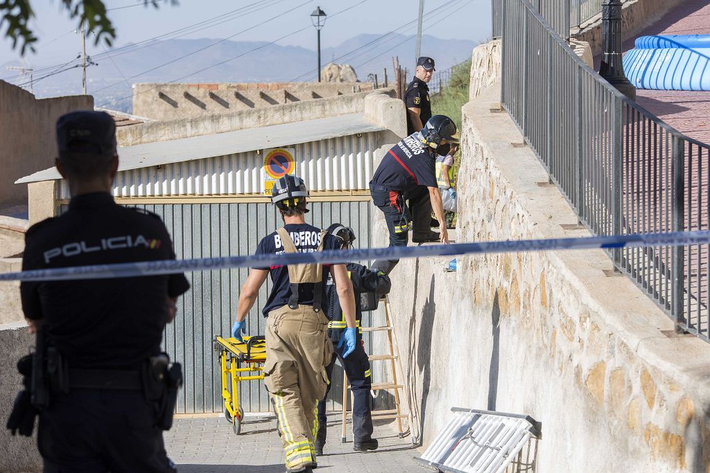 Encuentran muerto a un vecino de Lorca desaparecido encajado en el hueco entre dos casas