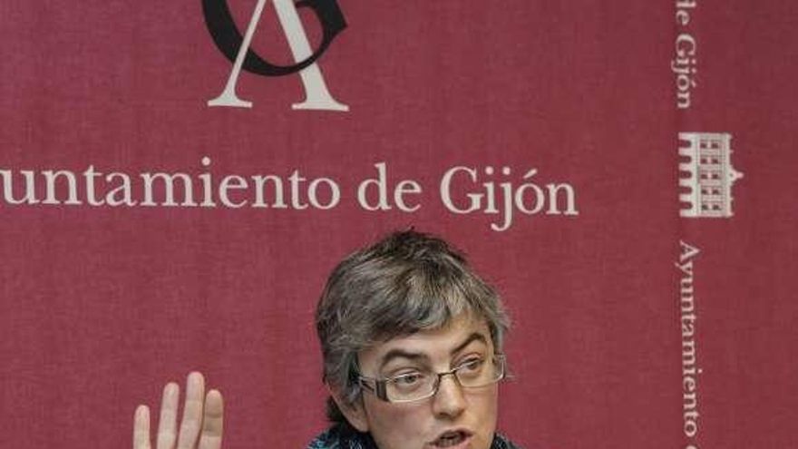 Ana González, en su etapa como concejala de Gijón.