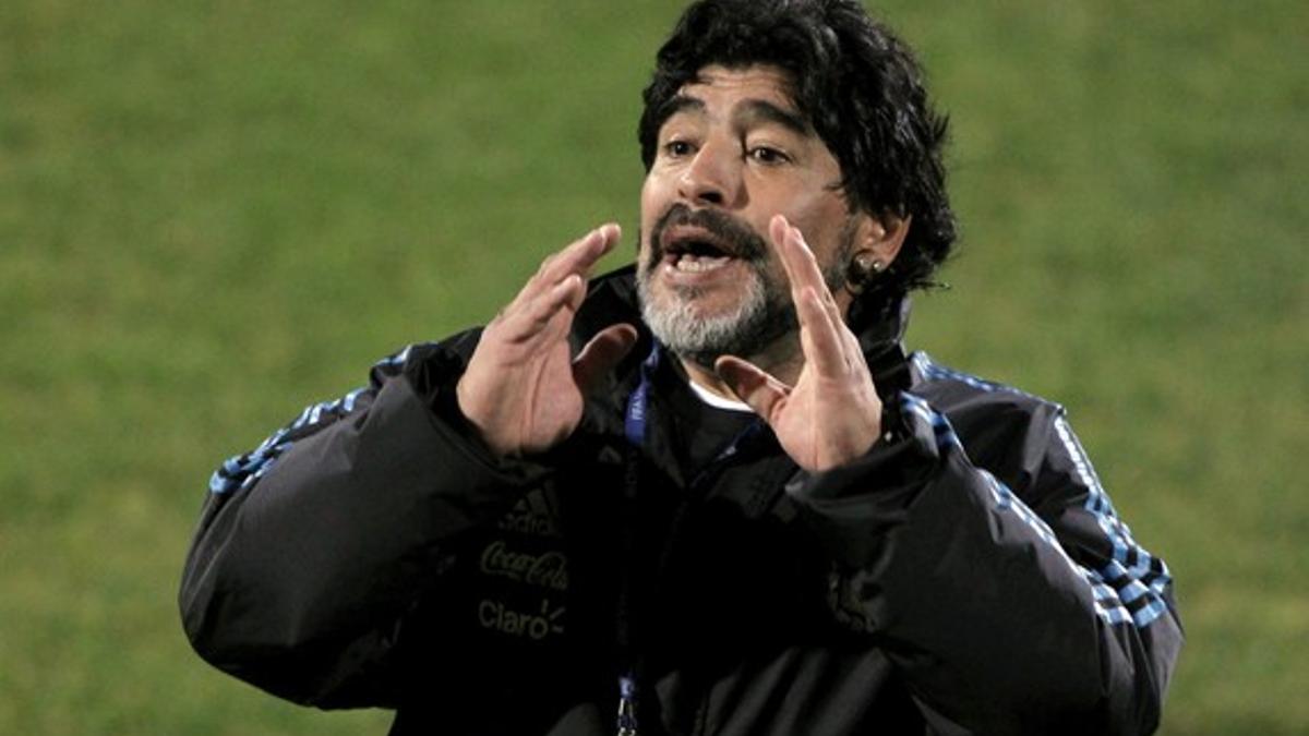 Maradona, en un entrenamiento.