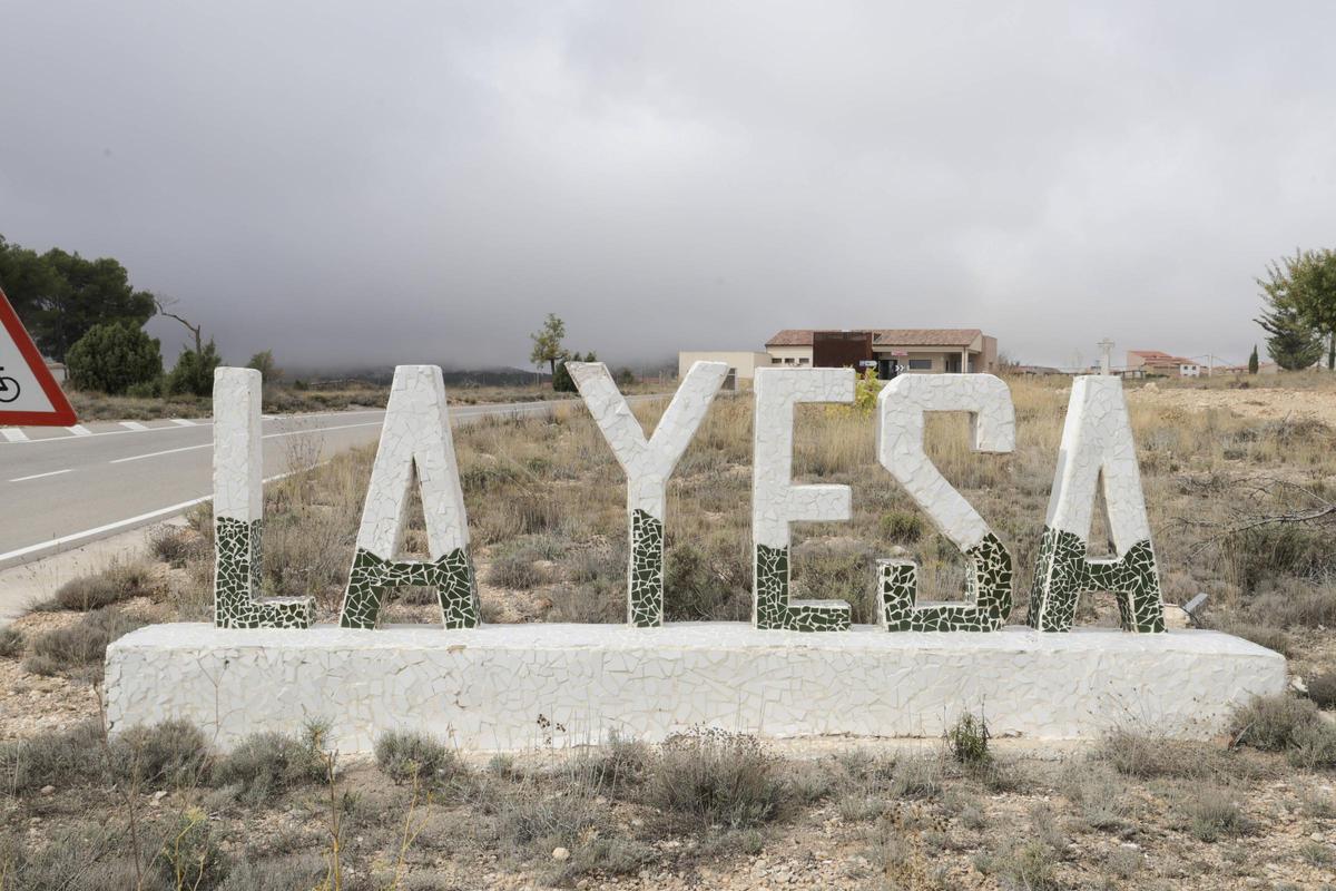 Entrada de acceso al municipio de La Yesa, en la comarca Los Serranos.