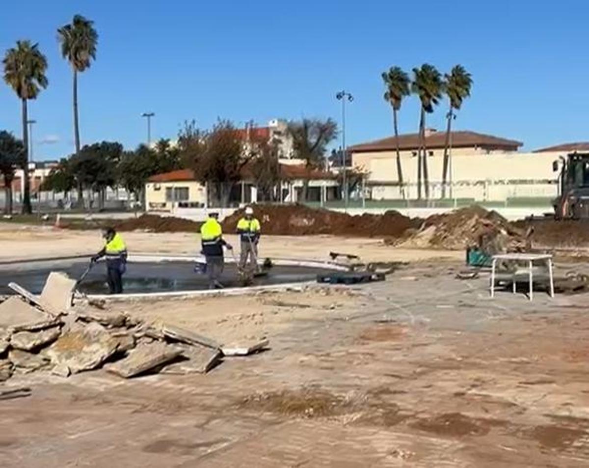 Arrancan las obras de reconstrucción del polideportivo.