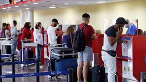 Se abrieron las fronteras aéreas en Cuba con la puesta en marcha de sus aeropuertos.