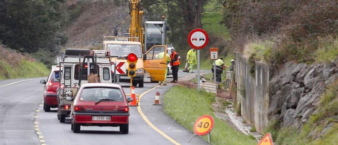 Protegen las márgenes de la carretera entre Candás y Tabaza
