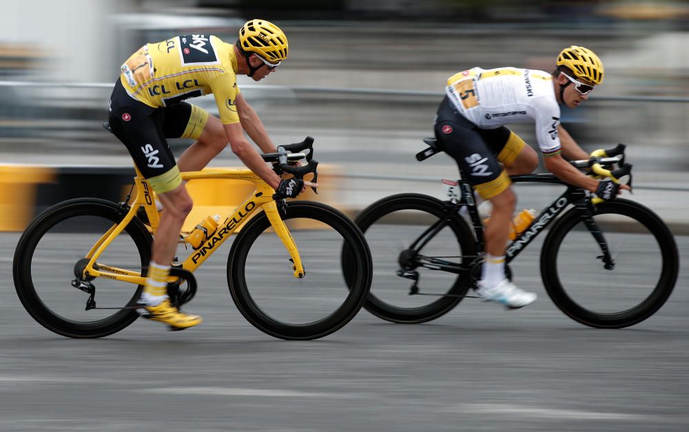 Froome gana su cuarto Tour de Francia, mientras que el belga Groenewegen gana en París.