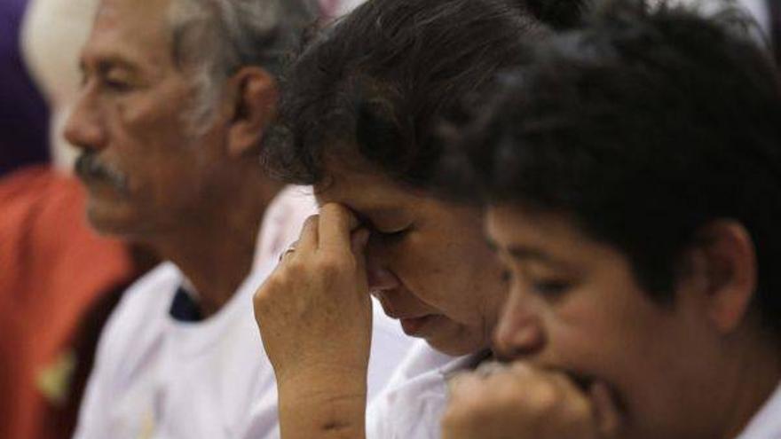 Los cuerpos hallados en las fosas de Guerrero no son de los estudiantes desaparecidos