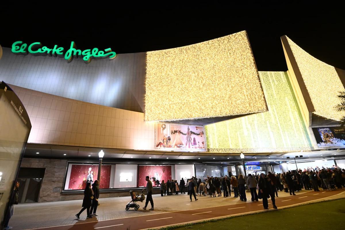 El Corte Inglés de Elche da la bienvenida a la Navidad