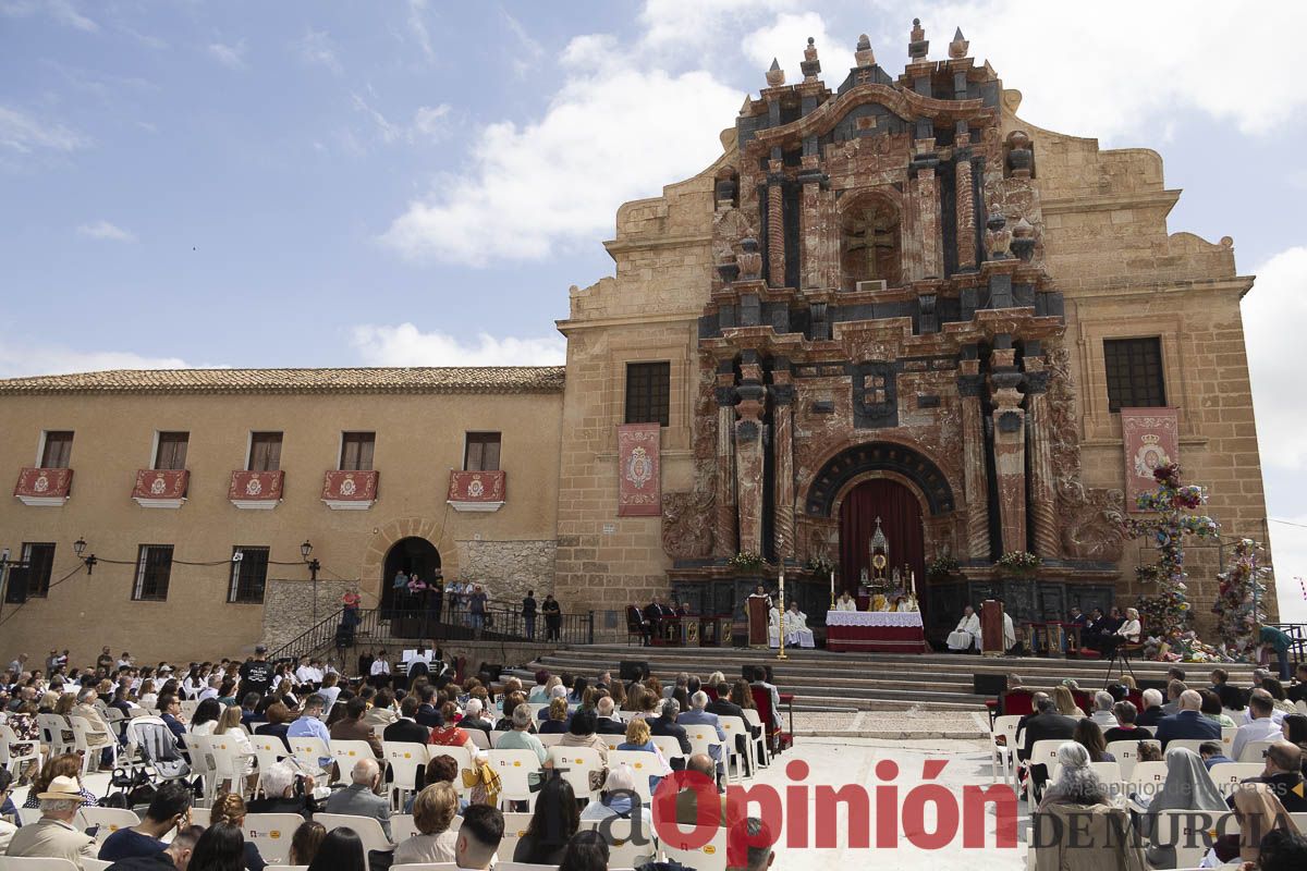Fiestas de Caravaca | Imposición de cruces a los nuevos hermanos cofrades de la Vera Cruz