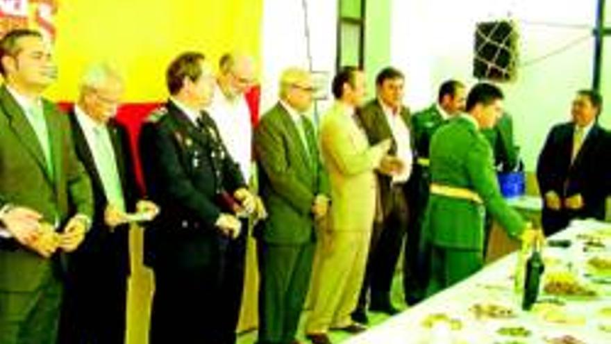 La Guardia Civil celebra el día de su patrona con misa y convivencia