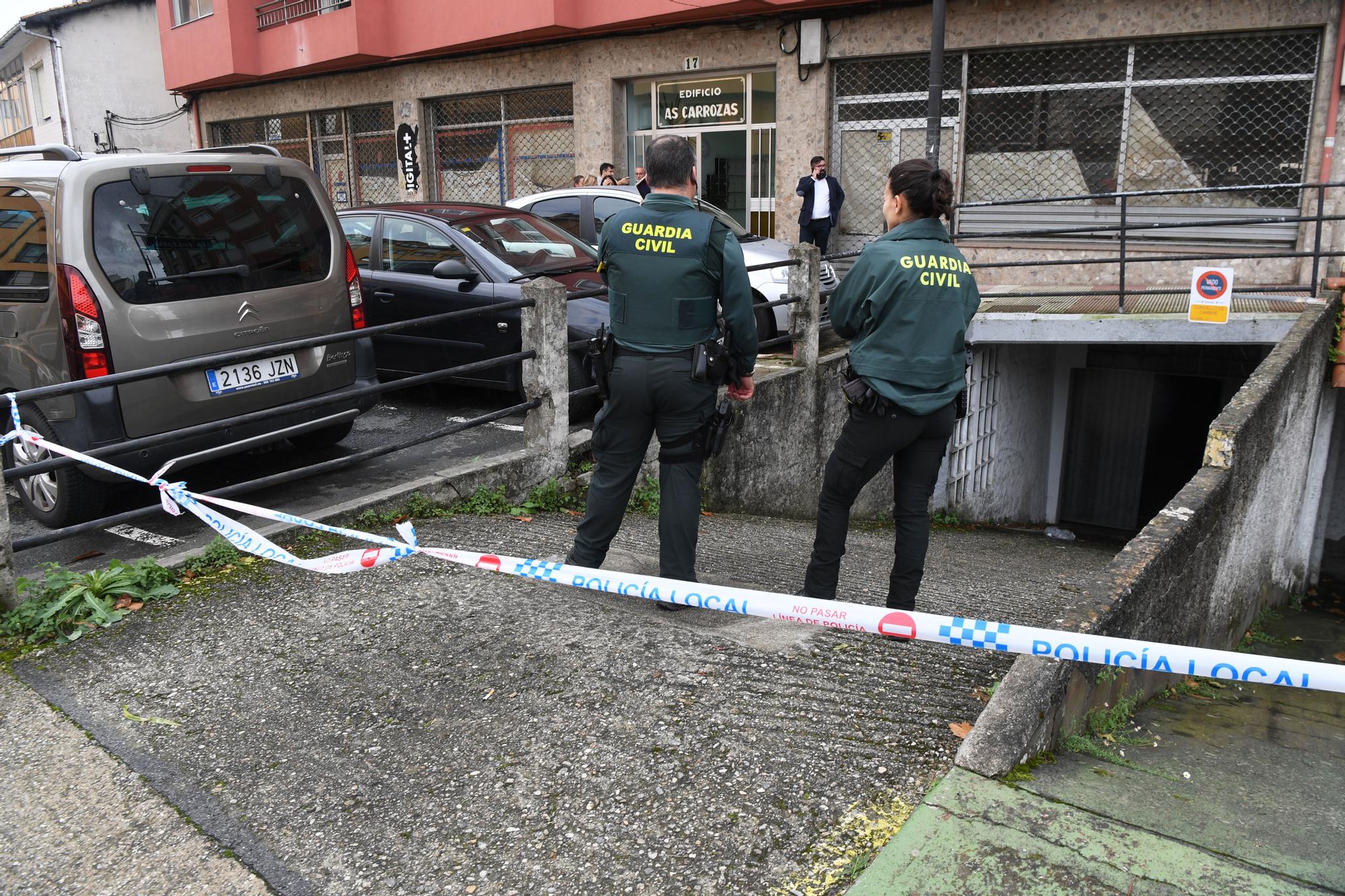 Fallece al ceder el gato con el que manipulaba su coche en un garaje de Cambre