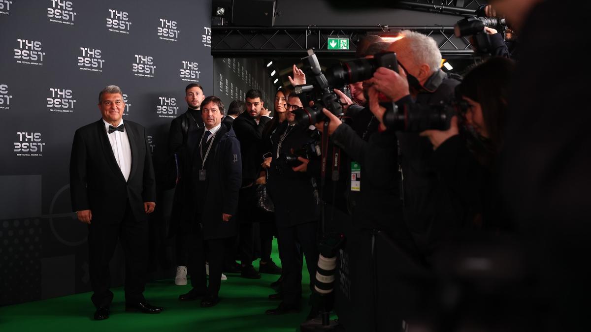 Laporta, en la alfombra verde de París