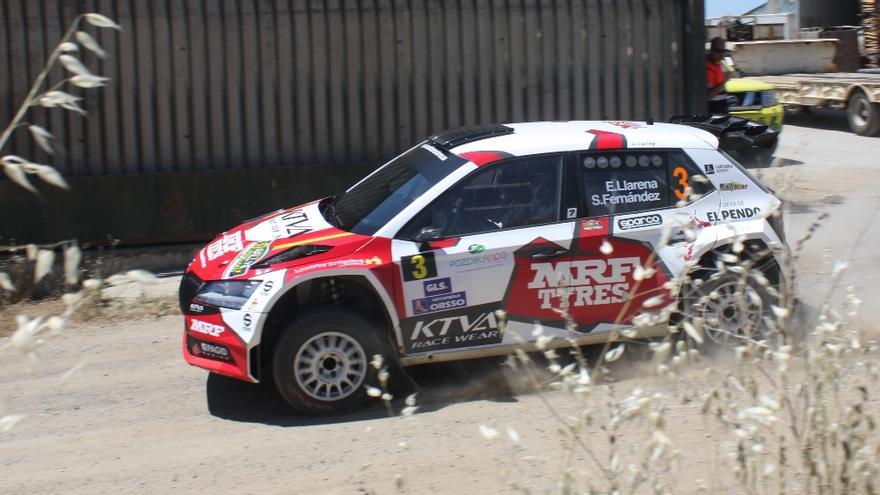 Efrén Llarena y Sara Fenández, con su Hyundai i20 Rallye 2.