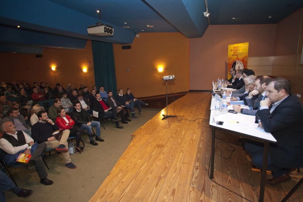 Jornada sobre el mix energético de calidad del SOMA-FIA-UGT en La Felguera, Langreo