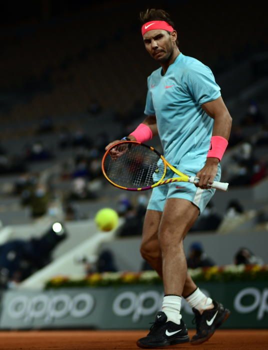 Nadal supera a Sinner y accede a semis en París