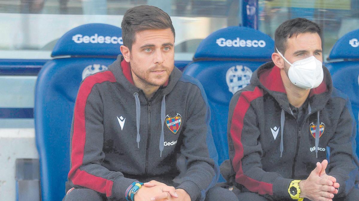 El entrenador italiano estrenó el casillero de victorias del Levante contra el Mallorca y sumó su primer triunfo en la élite. Pese a   ello, aún queda camino hacia la permanencia.